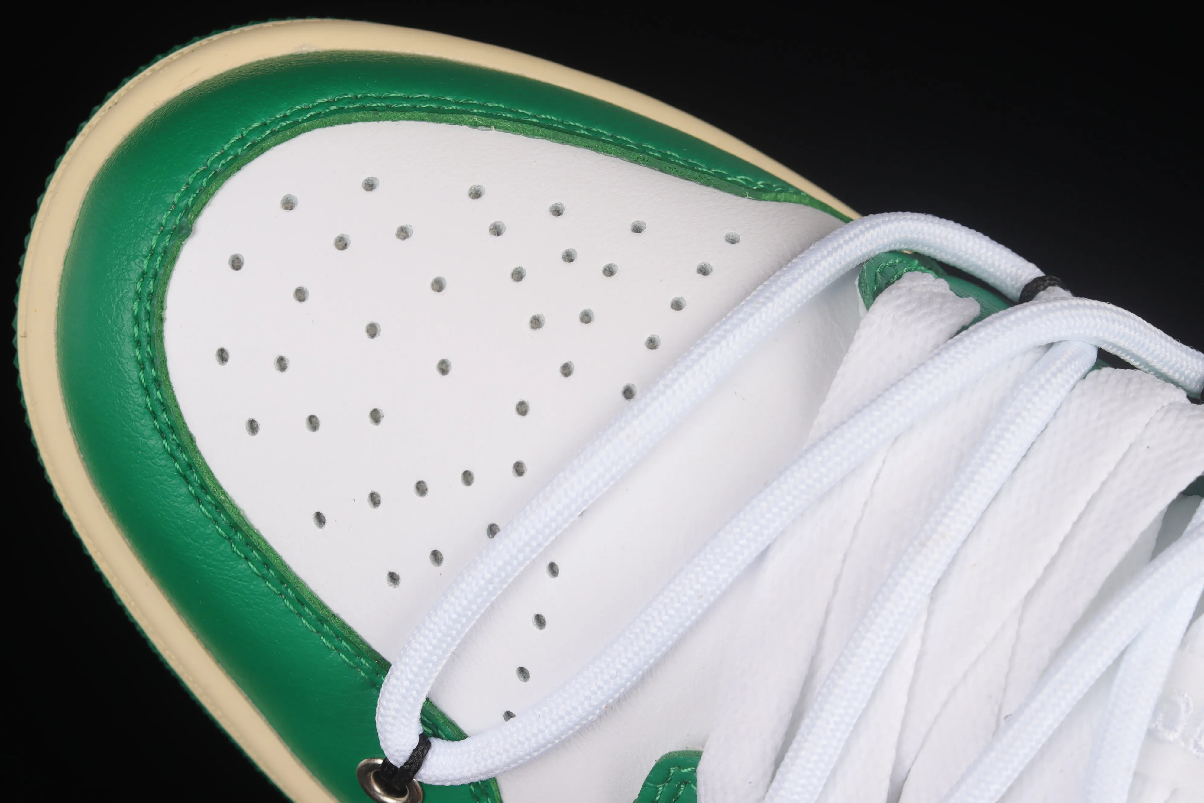 All categories Air Jordan Jordan series basketball shoes Air Jordan 1 Low Air Jordan 1 Low AJ1 Joe 1 customized version white and green color deconstruction sports culture basketball shoes 553560-129